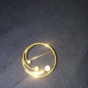 Ladies lapel pin